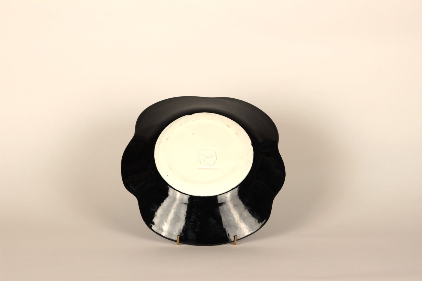 Ceramic wall plate, Viola, Birger Kaipiainen, Arabia