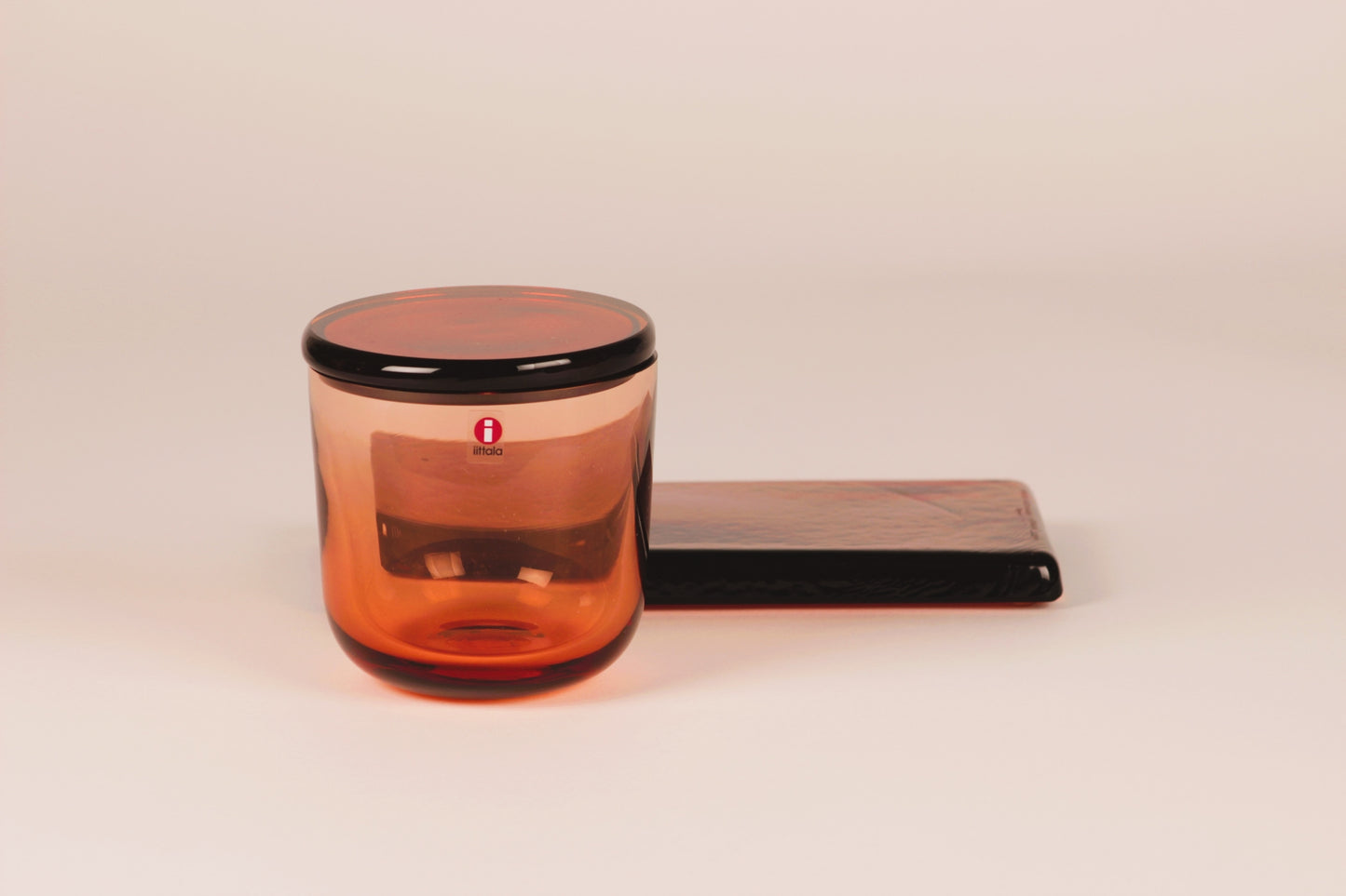 Jar with lid and Plate, Art Works, Harri Koskinen, Iittala