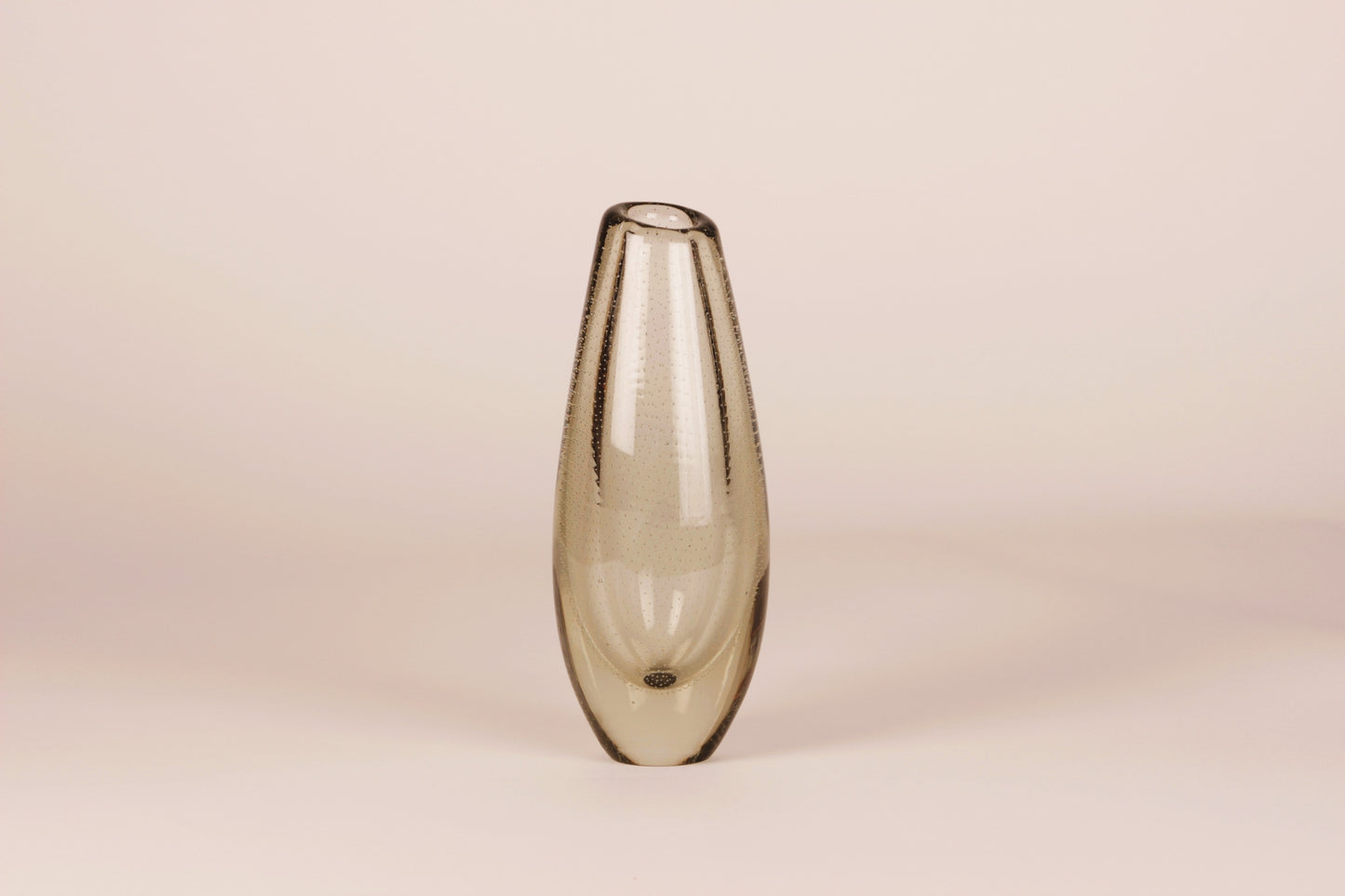 Vase GN26, Gunnel Nyman, Nuutajärvi