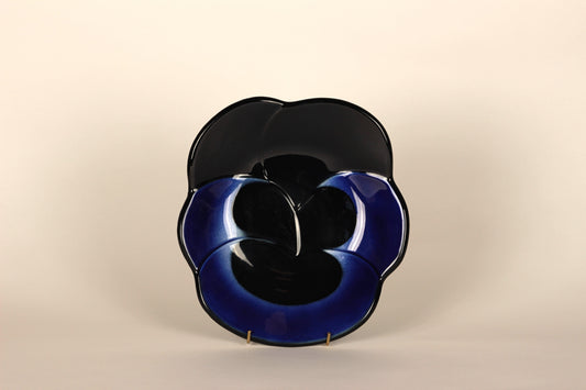 Ceramic wall plate, Viola, Birger Kaipiainen, Arabia